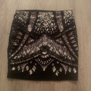 Black sequined fitted skirt